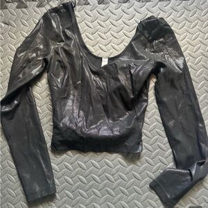 Lululemon cropped Long Sleeve Women's Top